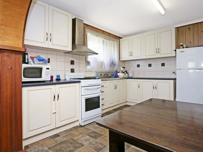 7 Oliver Street, Christie Downs SA 5164