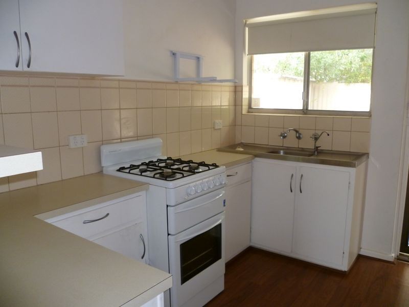 4/4 Strathmont Avenue, Gilles Plains SA 5086