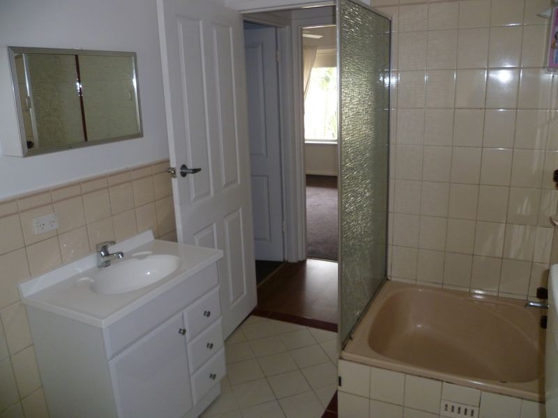 4/4 Strathmont Avenue, Gilles Plains SA 5086