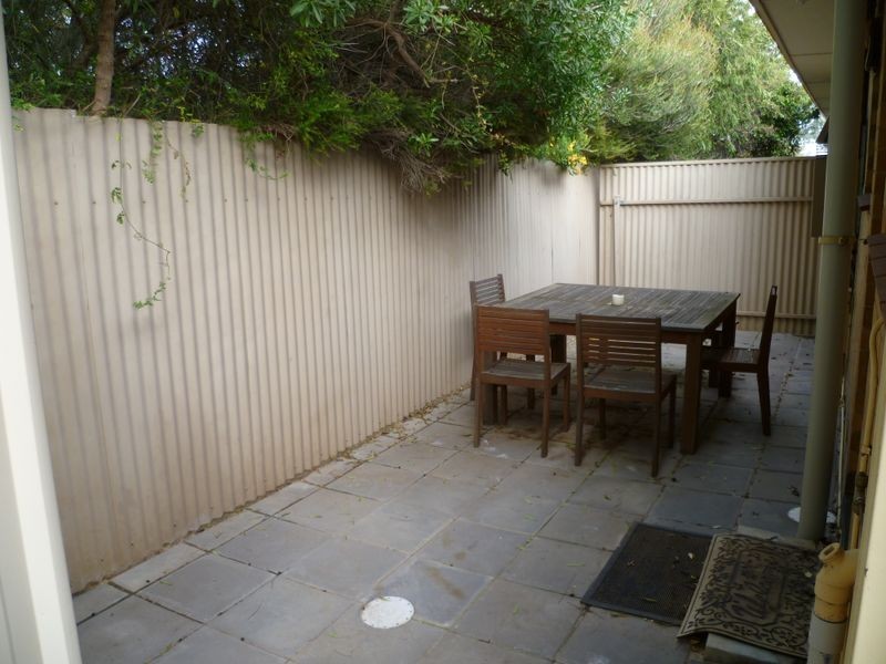 4/4 Strathmont Avenue, Gilles Plains SA 5086