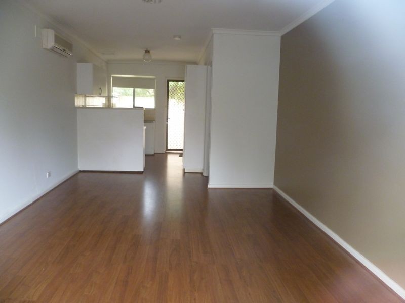 4/4 Strathmont Avenue, Gilles Plains SA 5086