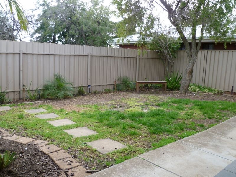 4/4 Strathmont Avenue, Gilles Plains SA 5086