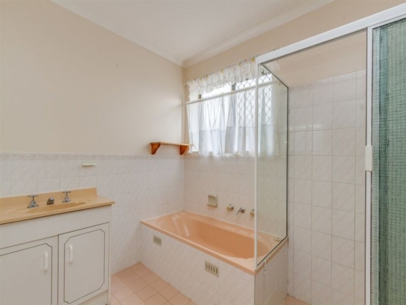 17/2 Woodcock Place, Morphett Vale SA 5162