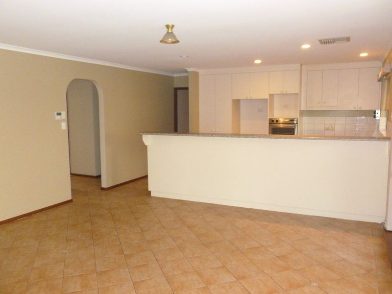 11 Emery Street, Hillcrest SA 5086