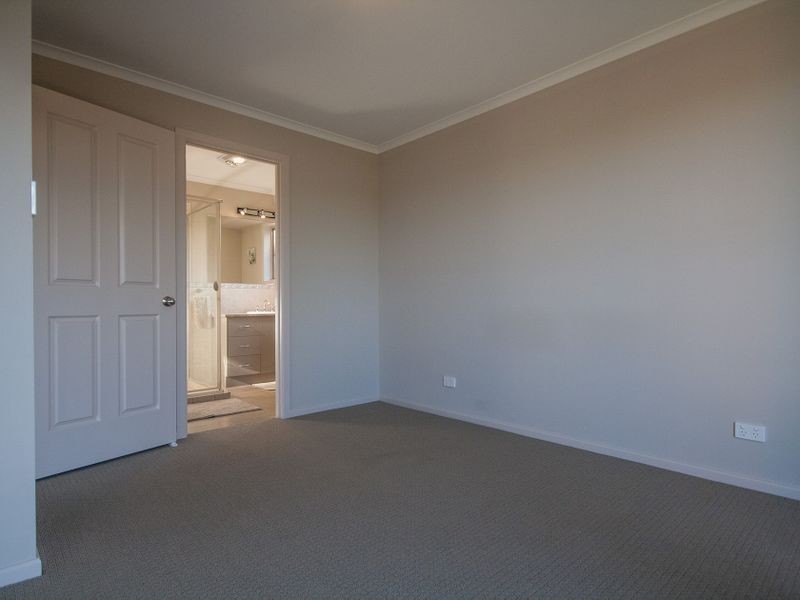 2 Lorikeet Road, Mount Barker SA 5251