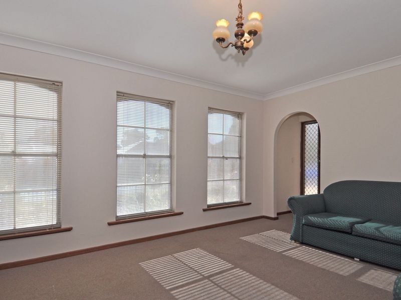 6 Kildare Avenue, Salisbury Downs SA 5108