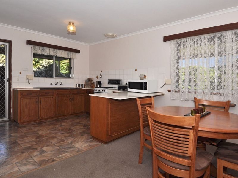 6 Kildare Avenue, Salisbury Downs SA 5108