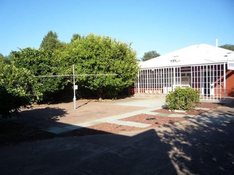 1 Eleventh Avenue, St Peters SA 5069
