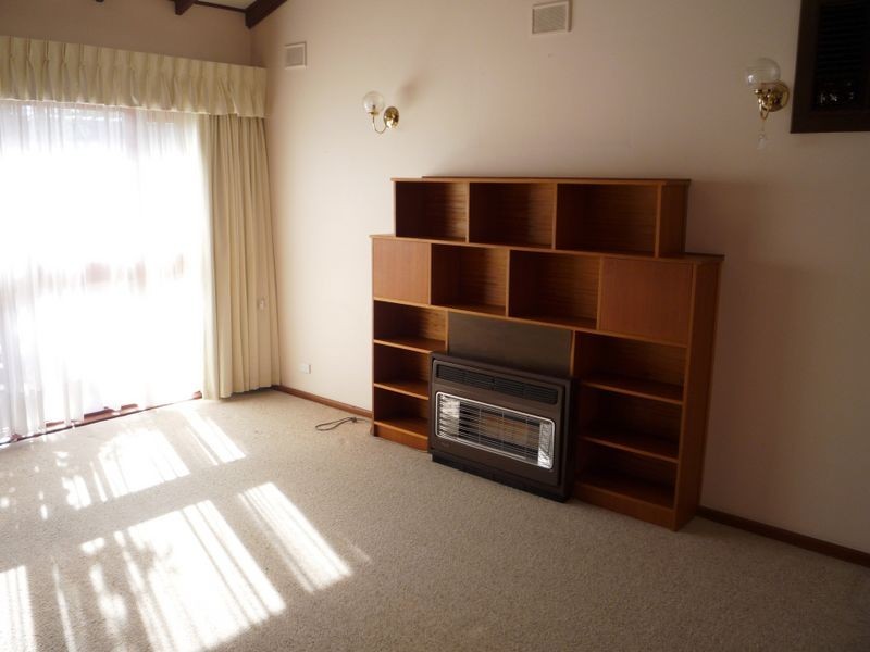 16 The Parkway, Paradise SA 5075