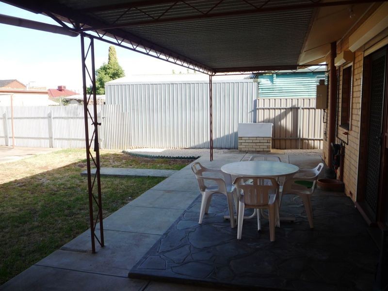 16 The Parkway, Paradise SA 5075