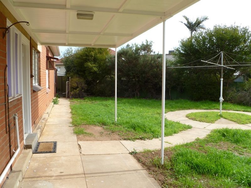 8 Cordelia Crescent, Findon SA 5023