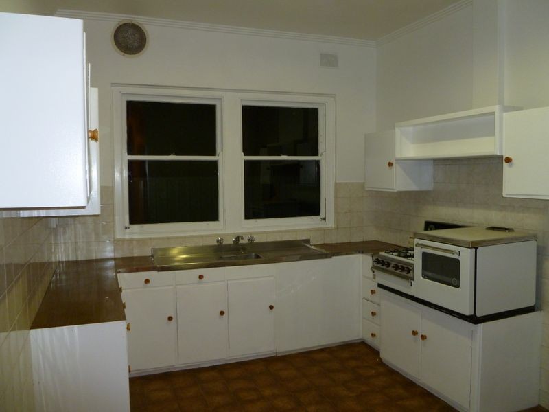 8 Cordelia Crescent, Findon SA 5023