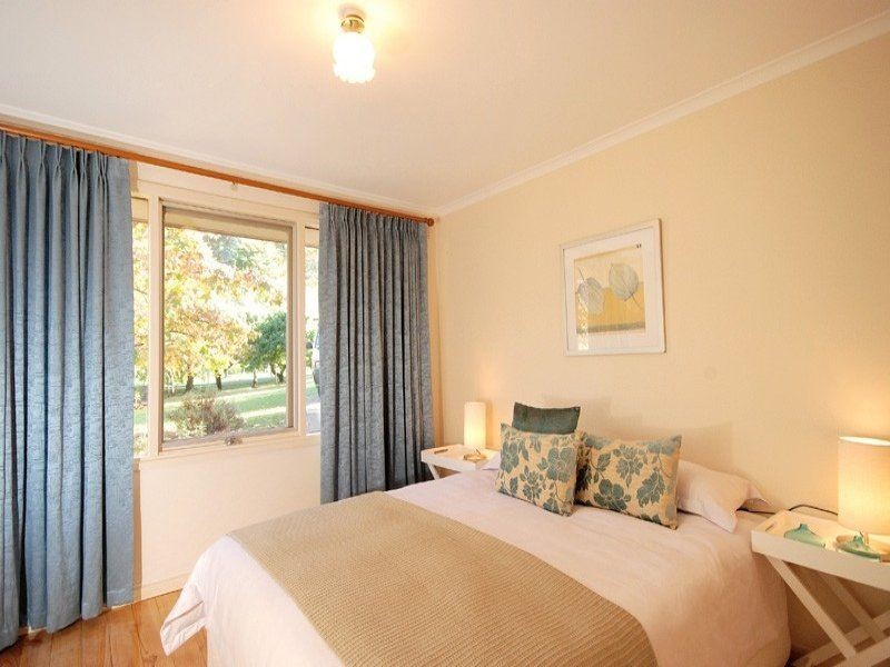 9 Fox Hill Road, Bridgewater SA 5155