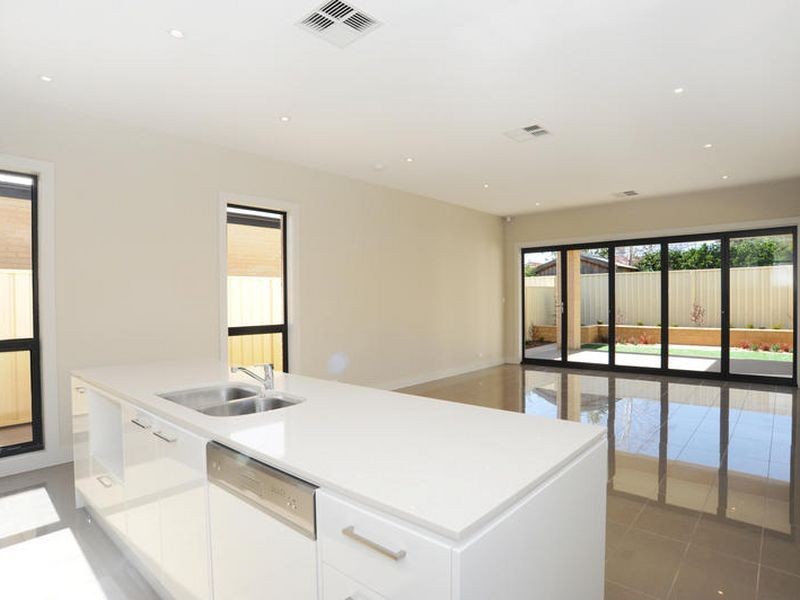 8a White Avenue, Kensington Gardens SA 5068