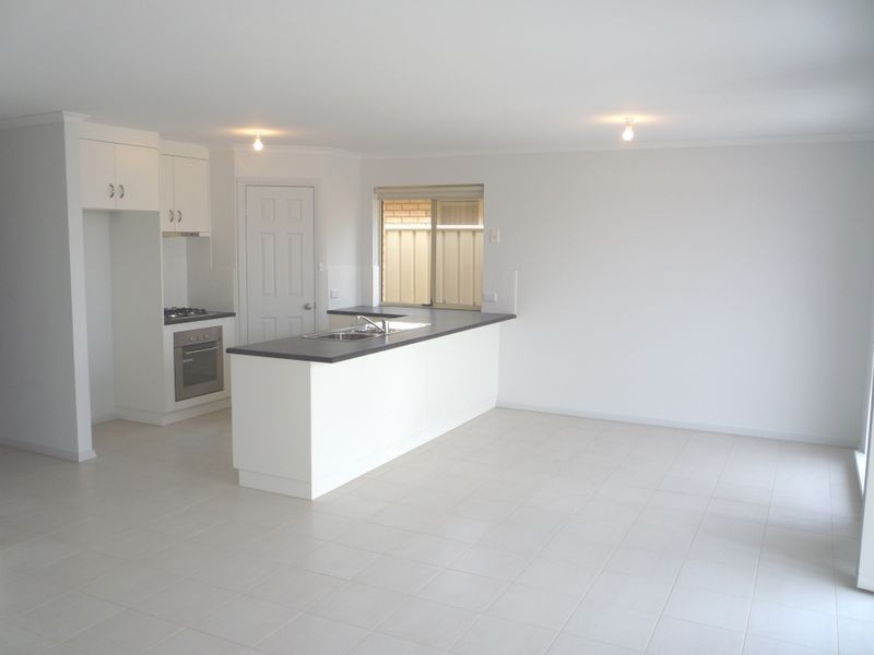 68 Strathaird Boulevard, Smithfield SA 5114