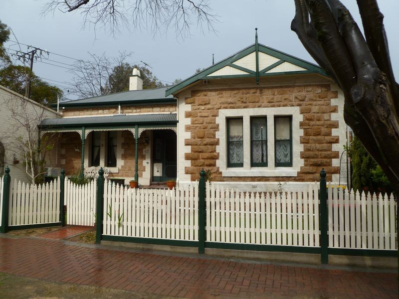 67 Sixth Avenue, St Peters SA 5069