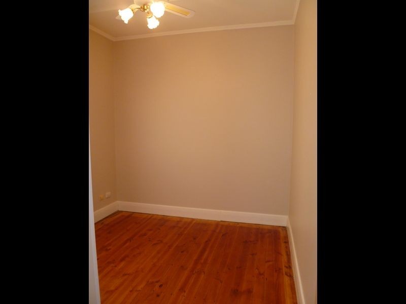 8 Gowland Street, Broadview SA 5083