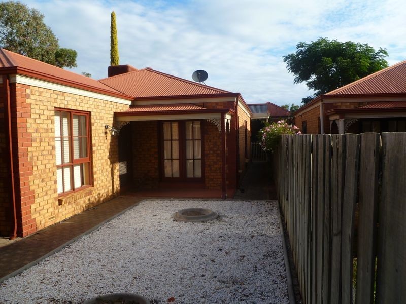 2A Winchester Street, St Peters SA 5069