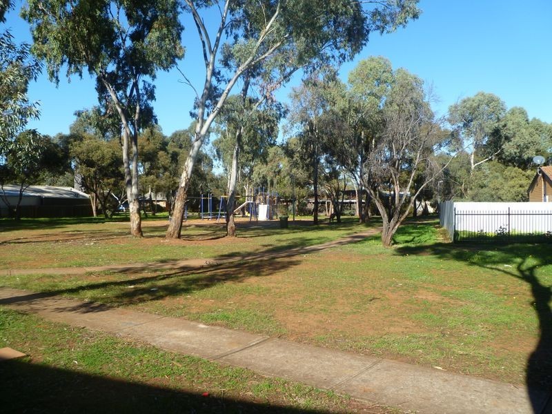 1/6 Harmer Court, Para Hills SA 5096