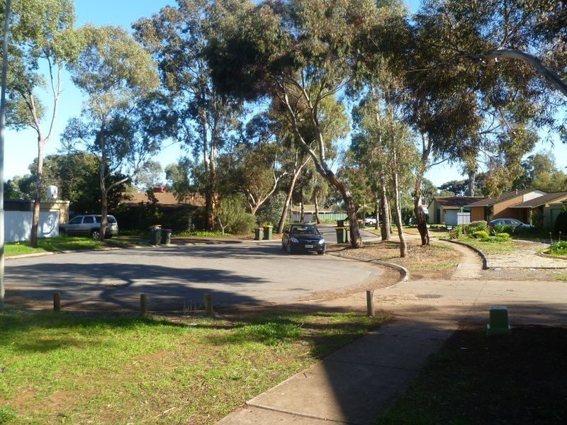 1/6 Harmer Court, Para Hills SA 5096