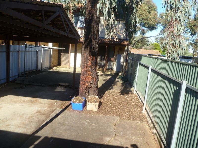 1/6 Harmer Court, Para Hills SA 5096