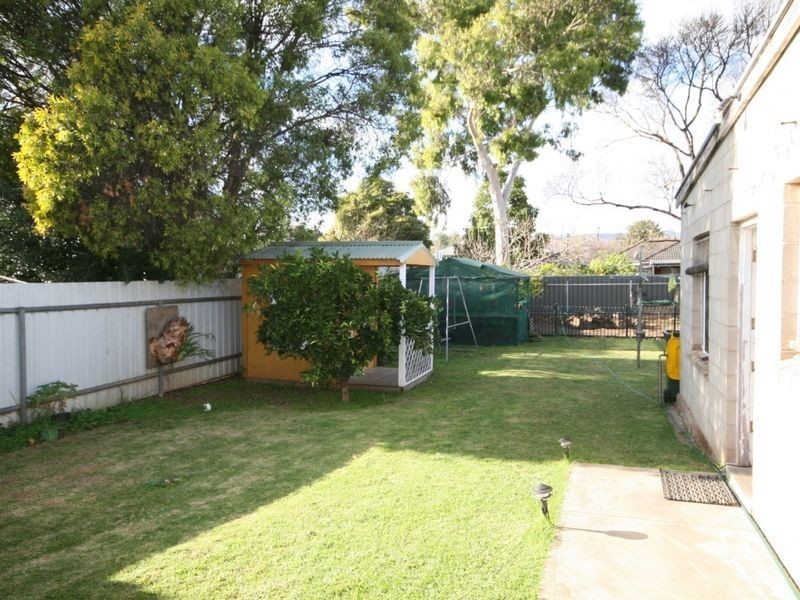 23 Ninth Avenue, St Peters SA 5069
