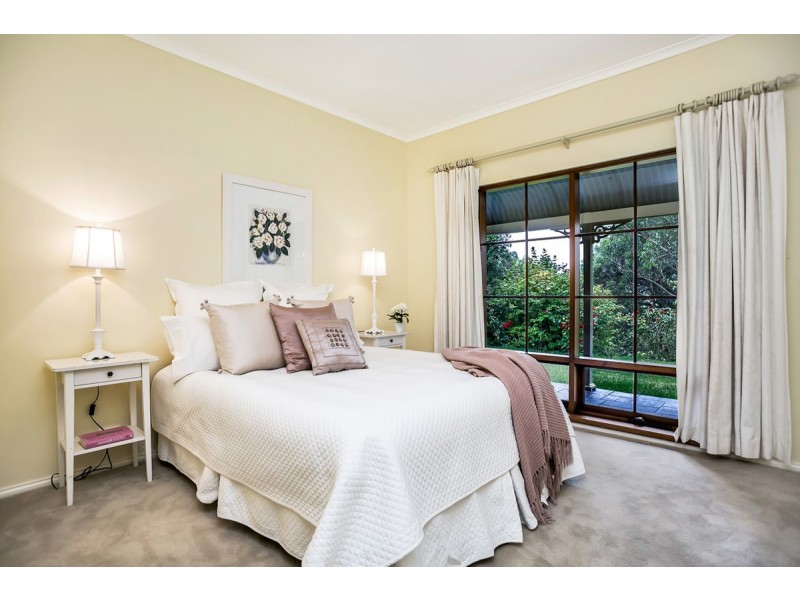 9 Yatina Road, Aldgate SA 5154