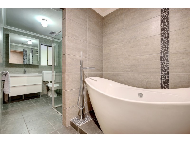 8 Cox Creek Road, Crafers SA 5152