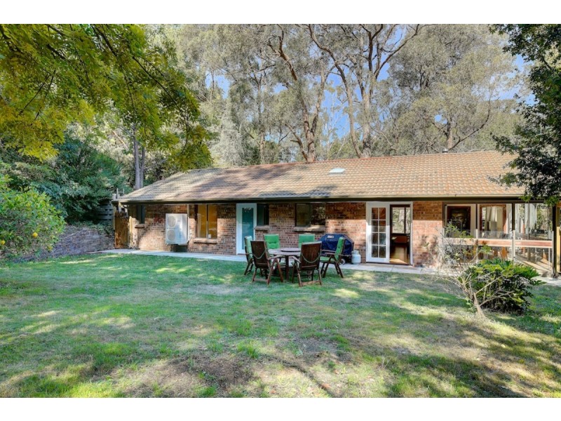 8 Cox Creek Road, Crafers SA 5152