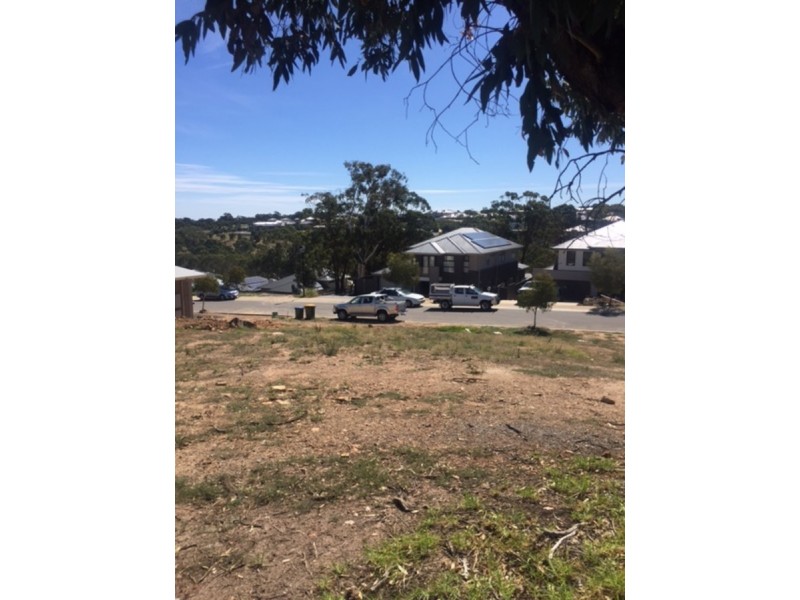 10 Fisher Crescent, Craigburn Farm SA 5051