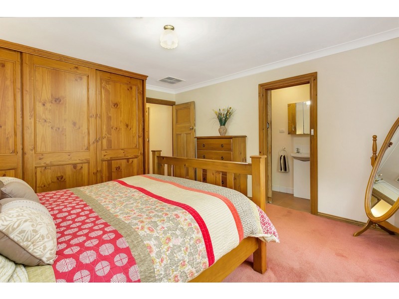 18 Mountford Avenue, Bridgewater SA 5155