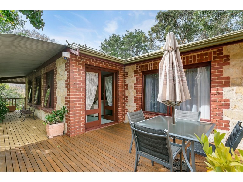 18 Mountford Avenue, Bridgewater SA 5155