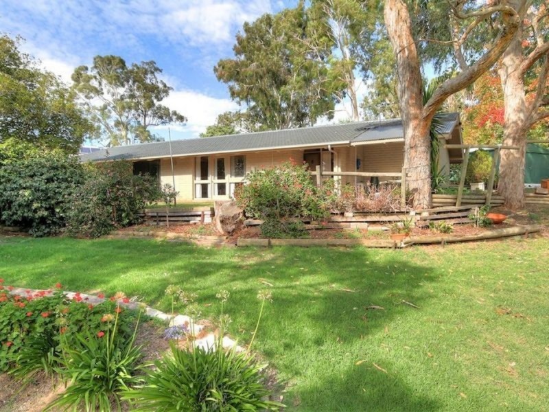 10 Stacey Street, Crafers SA 5152
