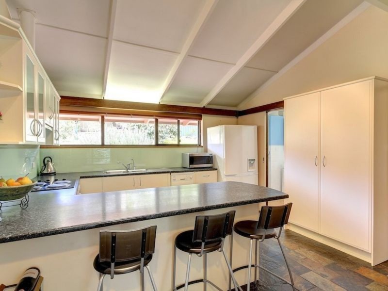 10 Stacey Street, Crafers SA 5152