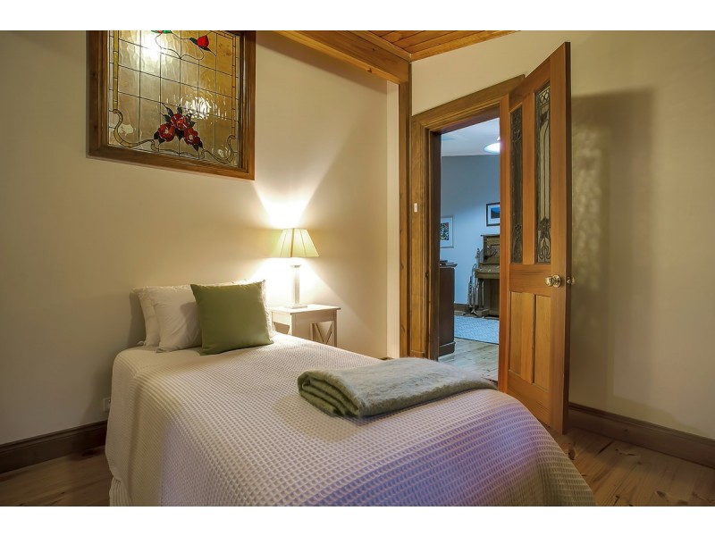 10 Somerset Road, Coromandel Valley SA 5051