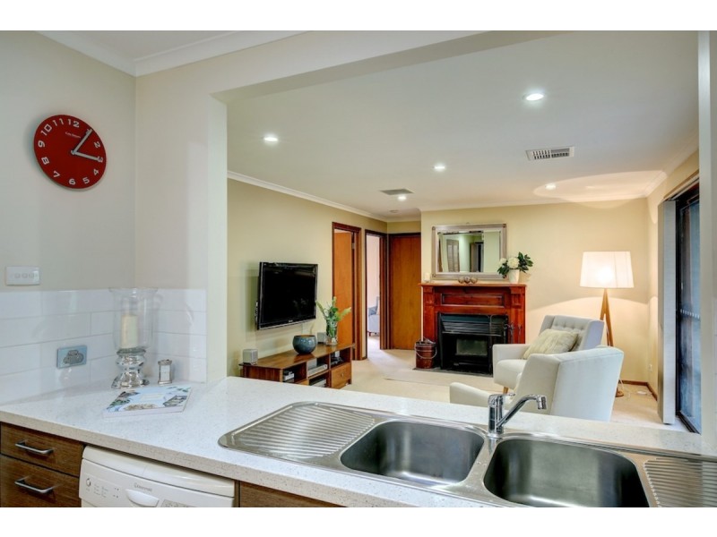 68 Emmett Road, Crafers West SA 5152