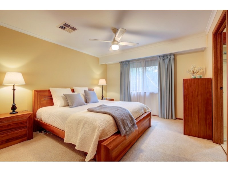 68 Emmett Road, Crafers West SA 5152