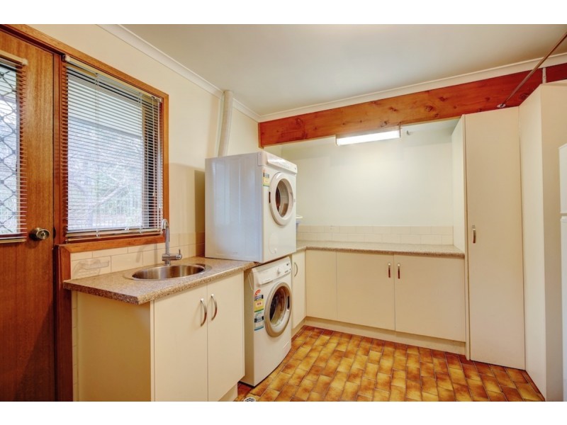 68 Emmett Road, Crafers West SA 5152