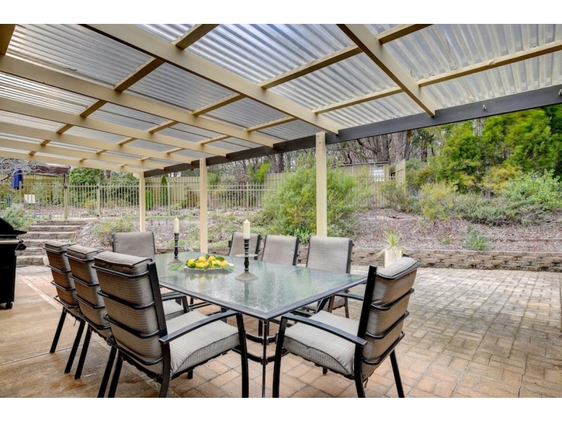 68 Emmett Road, Crafers West SA 5152