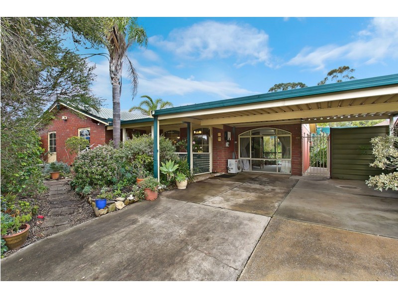 10 Sandpiper Crescent, Aberfoyle Park SA 5159