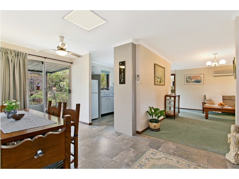 10 Sandpiper Crescent, Aberfoyle Park SA 5159