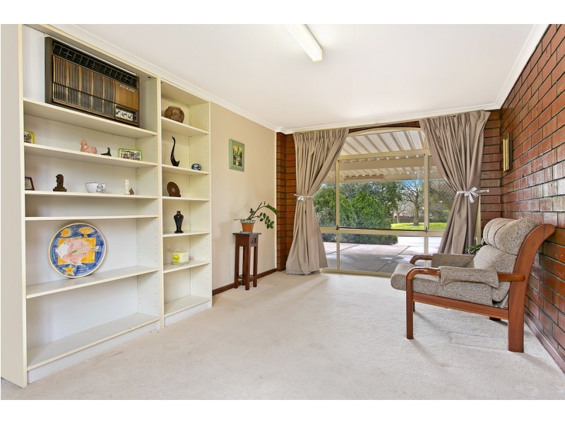 10 Sandpiper Crescent, Aberfoyle Park SA 5159