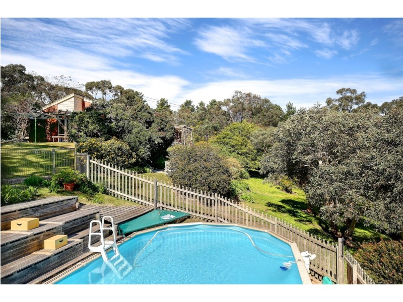 62 Emmett Road, Crafers West SA 5152