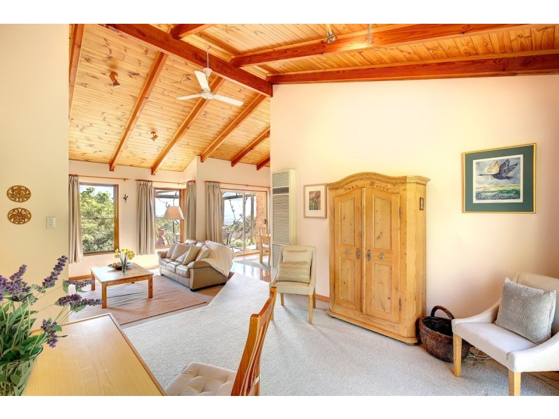 62 Emmett Road, Crafers West SA 5152