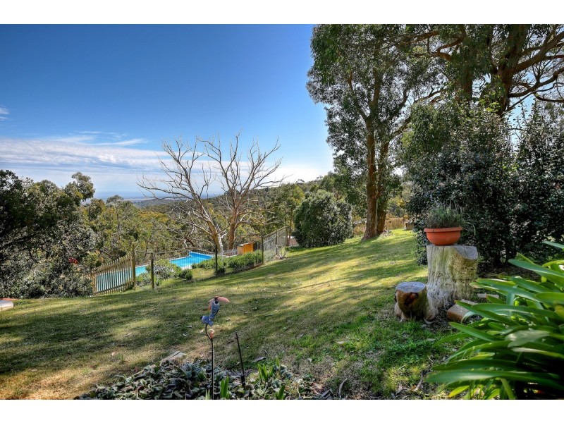 62 Emmett Road, Crafers West SA 5152