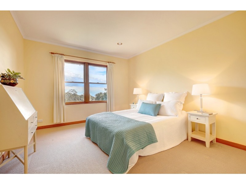 62 Emmett Road, Crafers West SA 5152