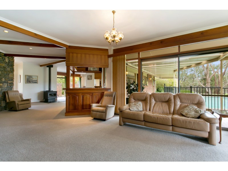 10 Allumba Drive, Ironbank SA 5153