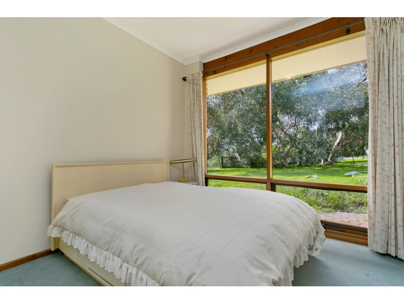 10 Allumba Drive, Ironbank SA 5153