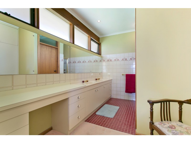 10 Allumba Drive, Ironbank SA 5153