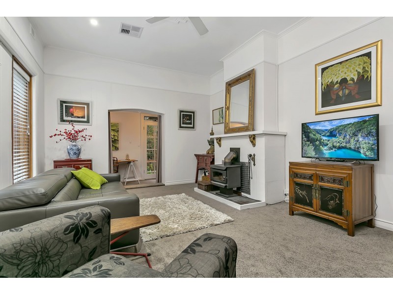 36 Avenue Road, Stirling SA 5152